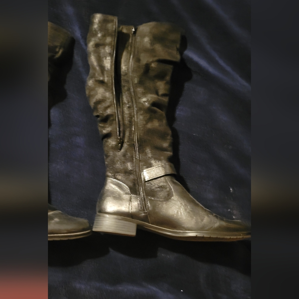 Womens Knee high black boots, very comfortable
